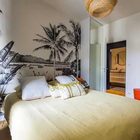 Catwalk Keyweek 2 Bedroom In Center Parking Apartment *