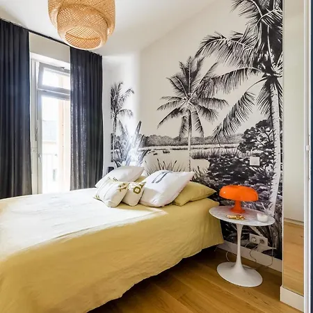 Catwalk Keyweek 2 Bedroom In Center Parking Apartment *